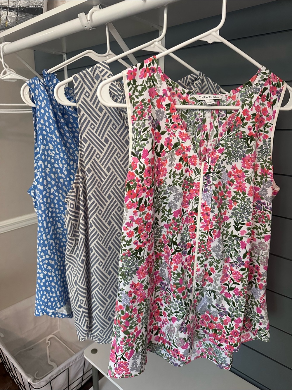 Floral V-Neck Sleeveless Tank Top - Pink Multi